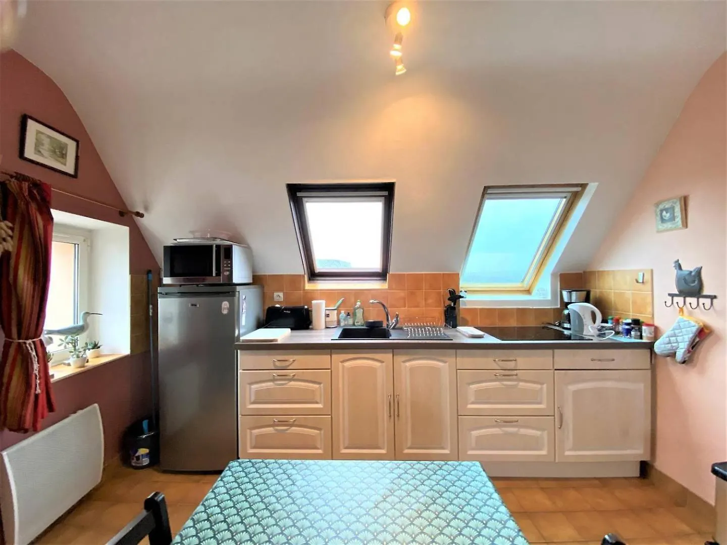 Appartement Vue Mer Au Centre De Tregastel, A 600M De La Plage - Ref 708